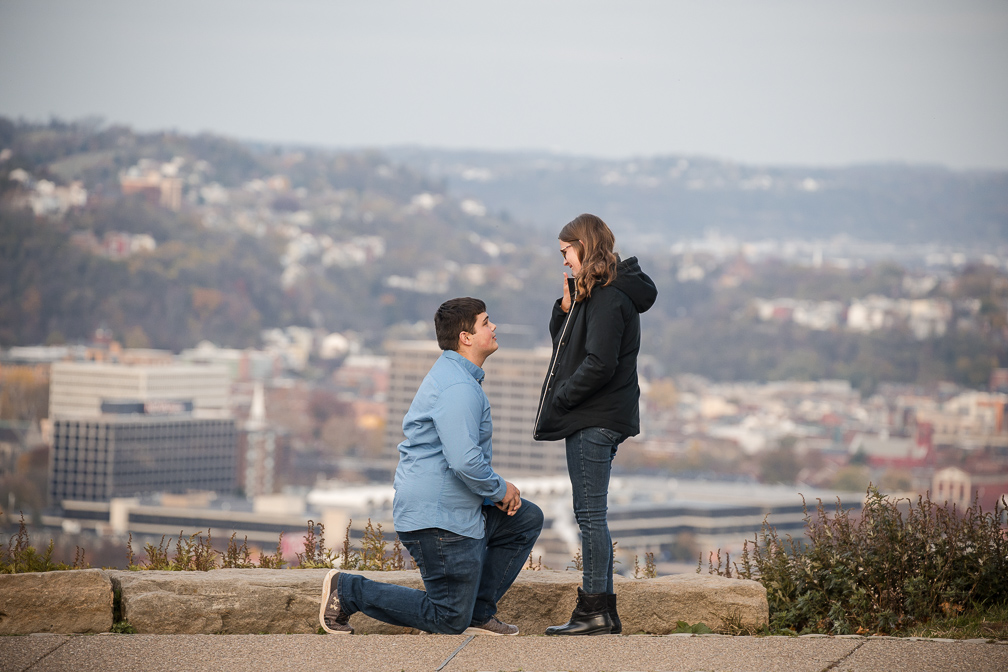 Surprise marriage proposal photographer